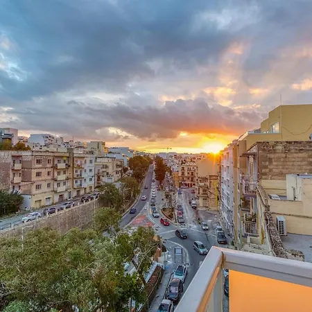Modern 3 Bedroom In St Julians