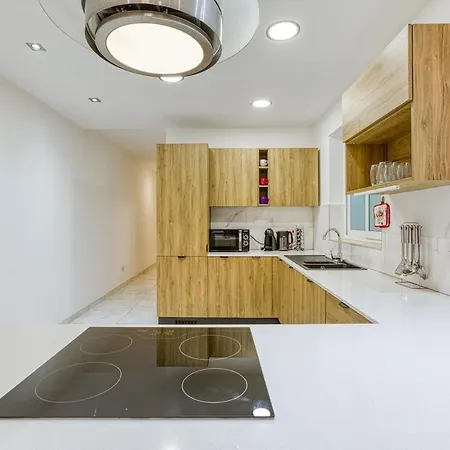 Апартаменты Modern 3 Bedroom In St Julians Сент Джулианс