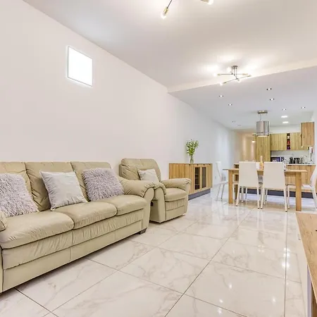 Modern 3 Bedroom In St Julians *