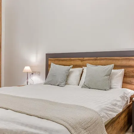 Modern 3 Bedroom In St Julians *