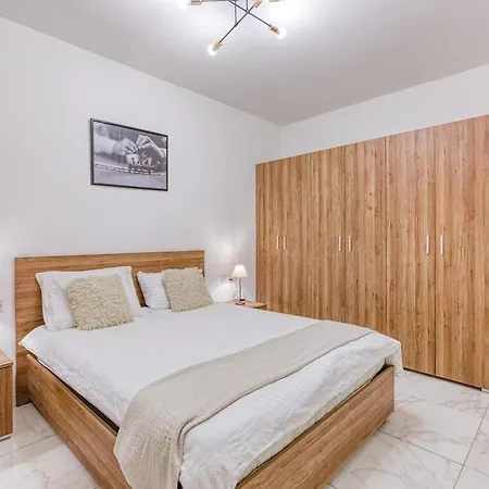 Modern 3 Bedroom In St Julians San Julián