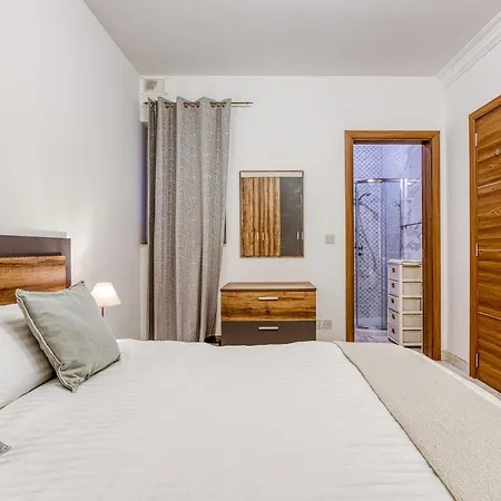 Modern 3 Bedroom In St Julians *