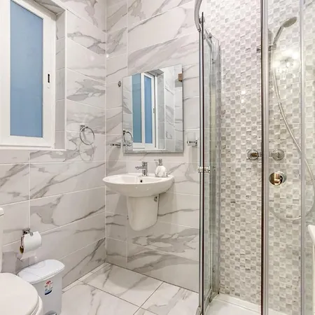 Modern 3 Bedroom In St Julians San Ġiljan
